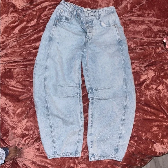 We The Free Sky Blue Barrel leg Denim Jeans - Picture 1 of 8
